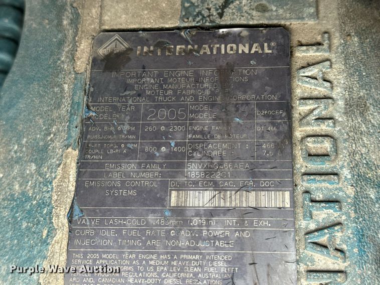 image for item EN4501 2006 International 4400 truck cab and chassis