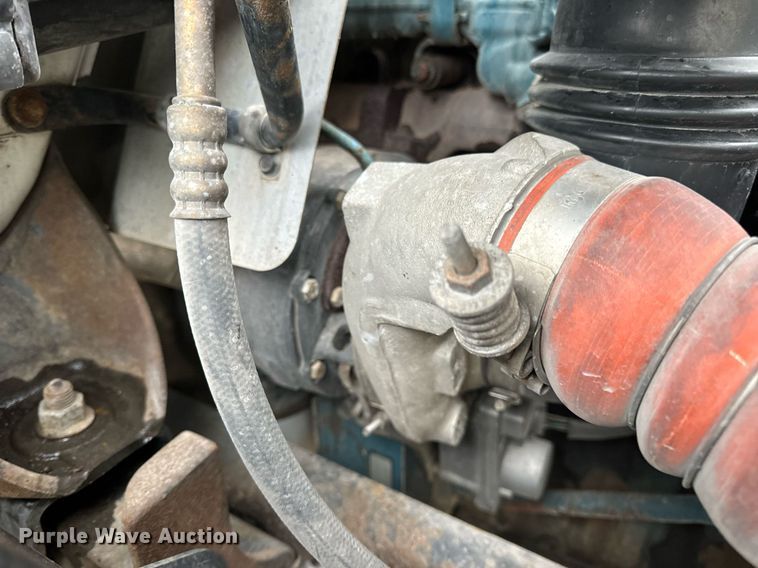 image for item EN4501 2006 International 4400 truck cab and chassis