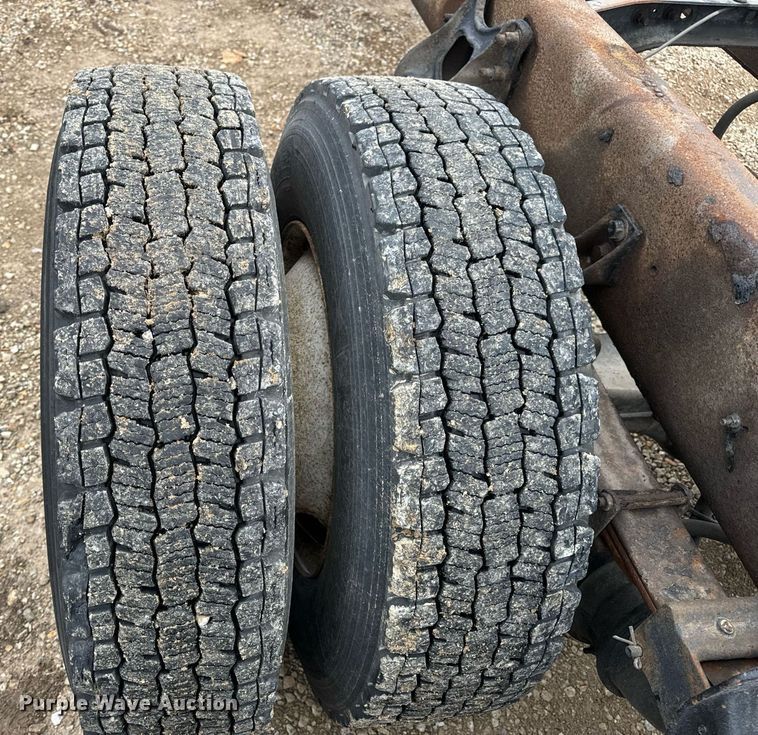 image for item EN4501 2006 International 4400 truck cab and chassis