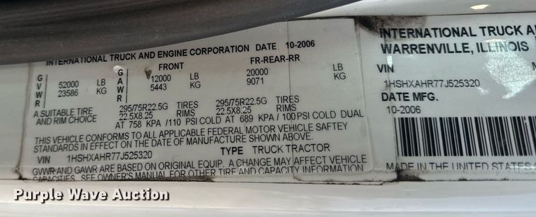 image for item EN4503 2007 International 8600 semi truck