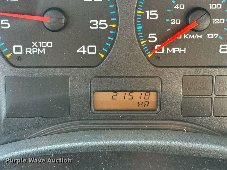 image for item EN4504 2006 International 4400 truck cab and chassis