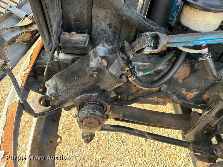 image for item EN4504 2006 International 4400 truck cab and chassis