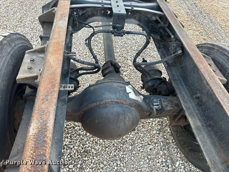 image for item EN5201 2010 International DuraStar 4300 truck cab and chassis