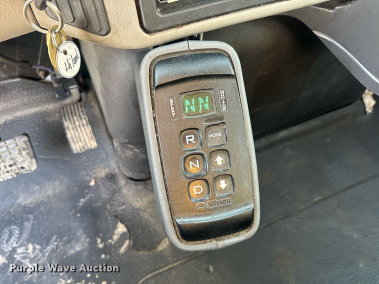 image for item EN5201 2010 International DuraStar 4300 truck cab and chassis