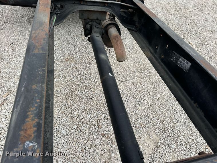 image for item EN5222 2007 International 4300 truck cab and chassis