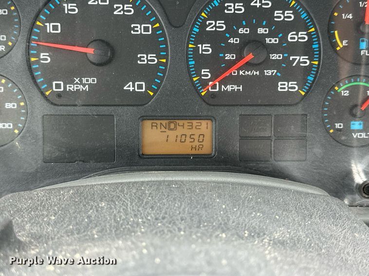 image for item EN5222 2007 International 4300 truck cab and chassis