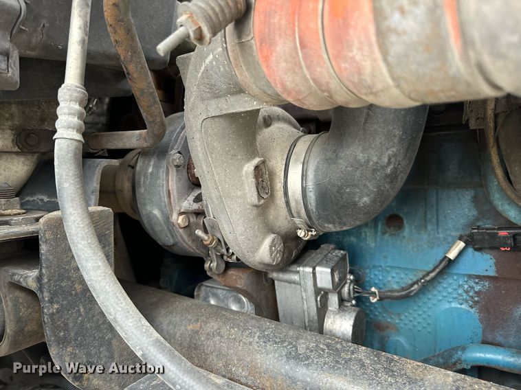 image for item EN5222 2007 International 4300 truck cab and chassis