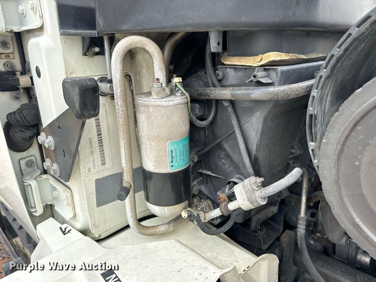 image for item EN5222 2007 International 4300 truck cab and chassis