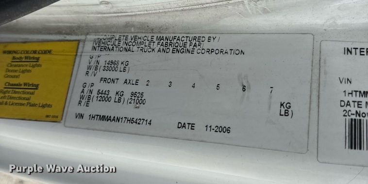 image for item EN5222 2007 International 4300 truck cab and chassis