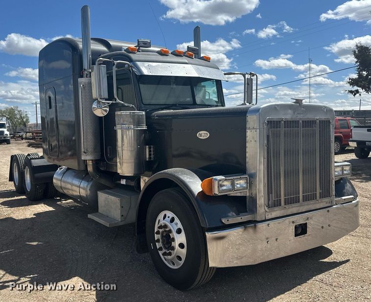 image for item EQ4534 2005 Peterbilt 379 semi truck
