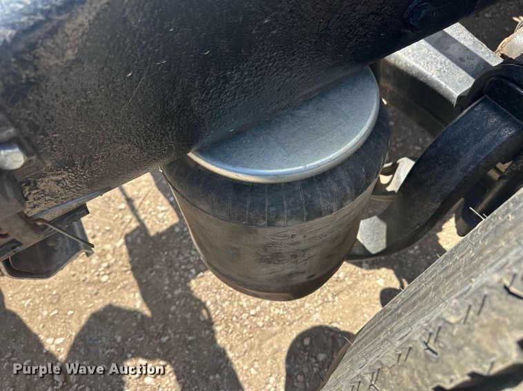 image for item EQ4534 2005 Peterbilt 379 semi truck