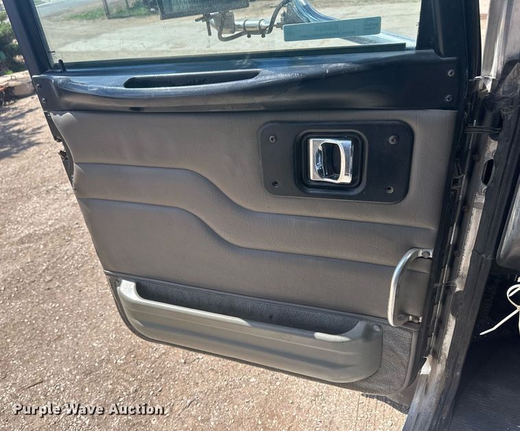 image for item EQ4534 2005 Peterbilt 379 semi truck