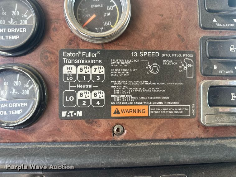 image for item EQ4534 2005 Peterbilt 379 semi truck