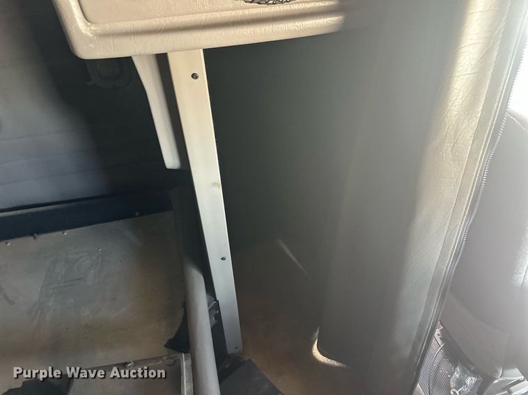 image for item EQ4534 2005 Peterbilt 379 semi truck