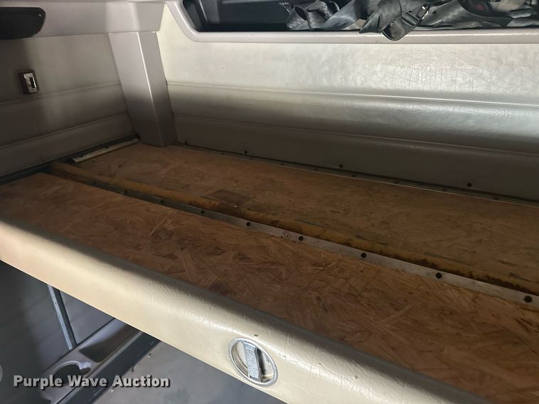 image for item EQ4534 2005 Peterbilt 379 semi truck