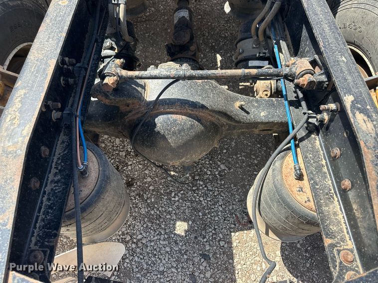 image for item EQ4535 2011 Freightliner Cascadia semi truck