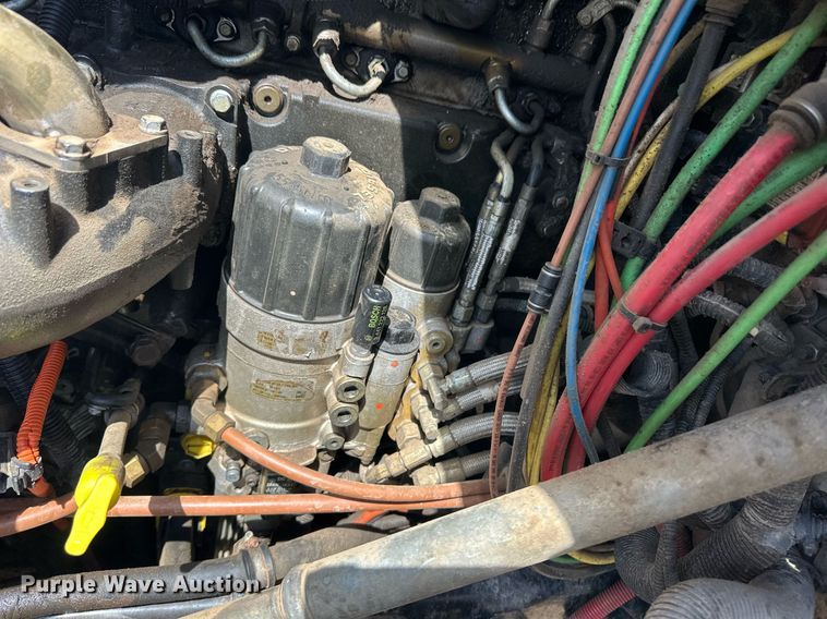 image for item EQ4535 2011 Freightliner Cascadia semi truck