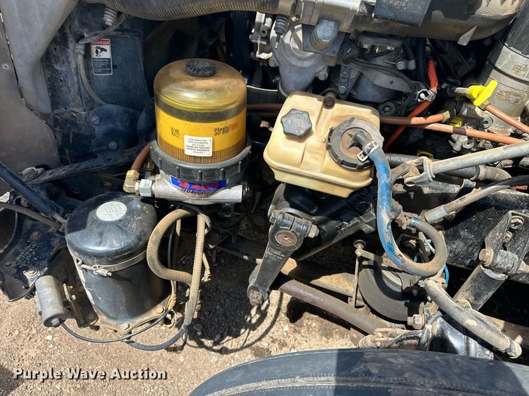 image for item EQ4535 2011 Freightliner Cascadia semi truck