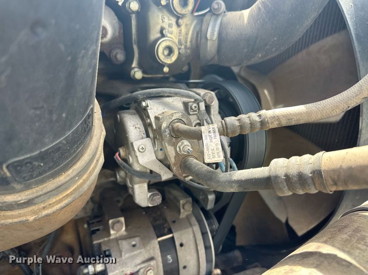 image for item EQ4535 2011 Freightliner Cascadia semi truck