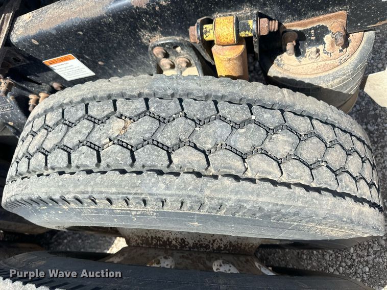 image for item EQ4535 2011 Freightliner Cascadia semi truck