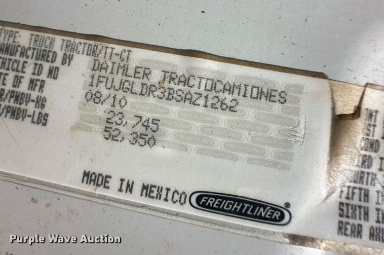 image for item EQ4535 2011 Freightliner Cascadia semi truck