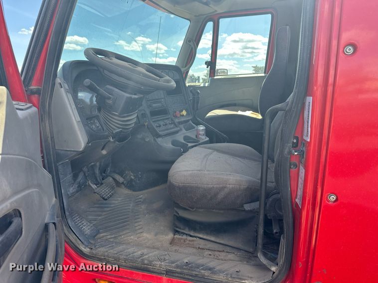 image for item EQ4536 2011 International ProStar semi truck