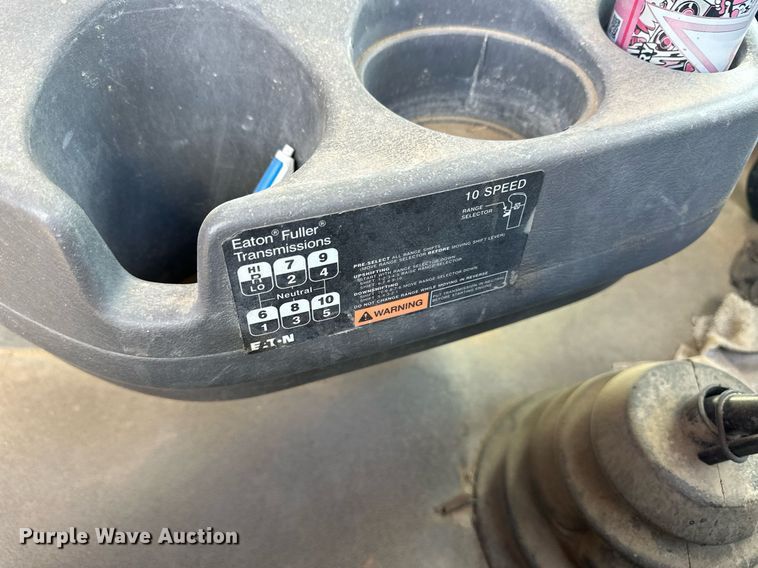 image for item EQ4536 2011 International ProStar semi truck