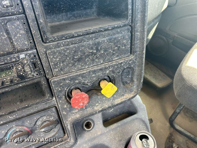 image for item EQ4536 2011 International ProStar semi truck