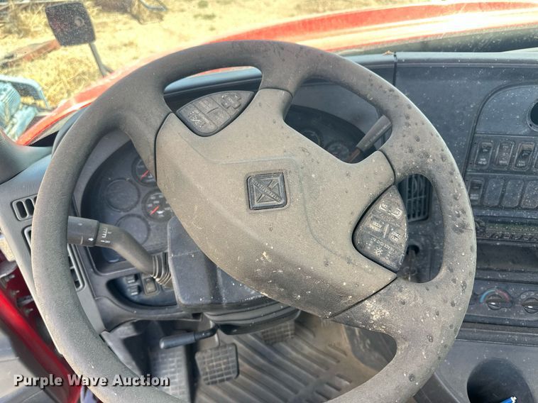 image for item EQ4536 2011 International ProStar semi truck