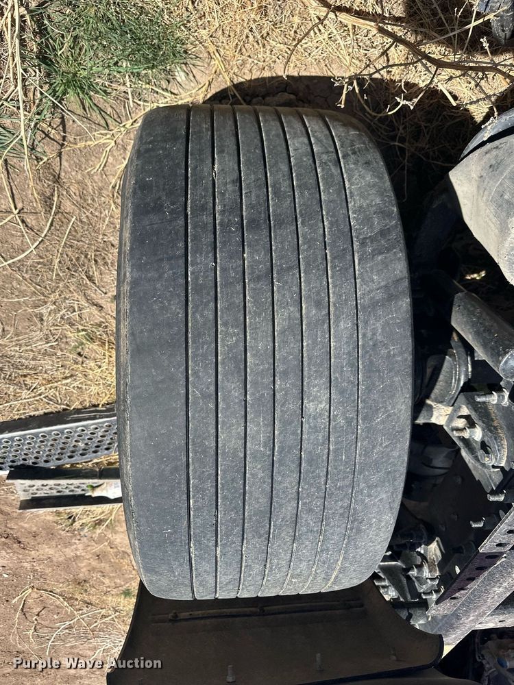 image for item EQ4536 2011 International ProStar semi truck