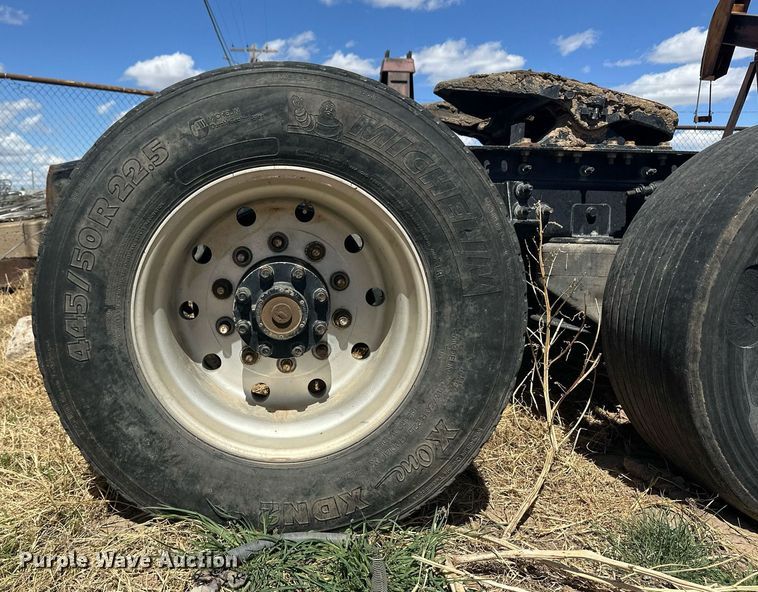 image for item EQ4536 2011 International ProStar semi truck