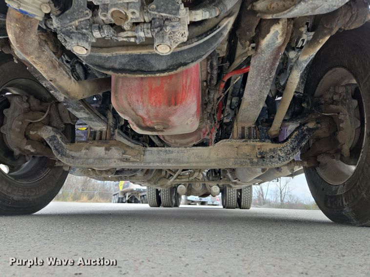 image for item EQ6943 2018 Kenworth T880 semi truck