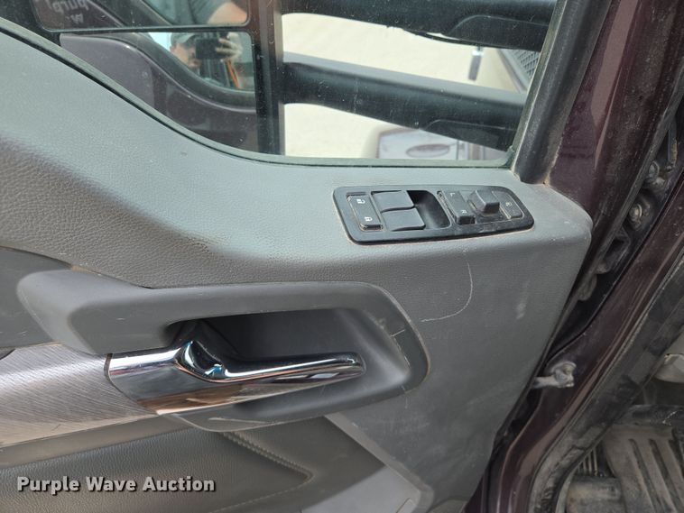 image for item EQ6943 2018 Kenworth T880 semi truck