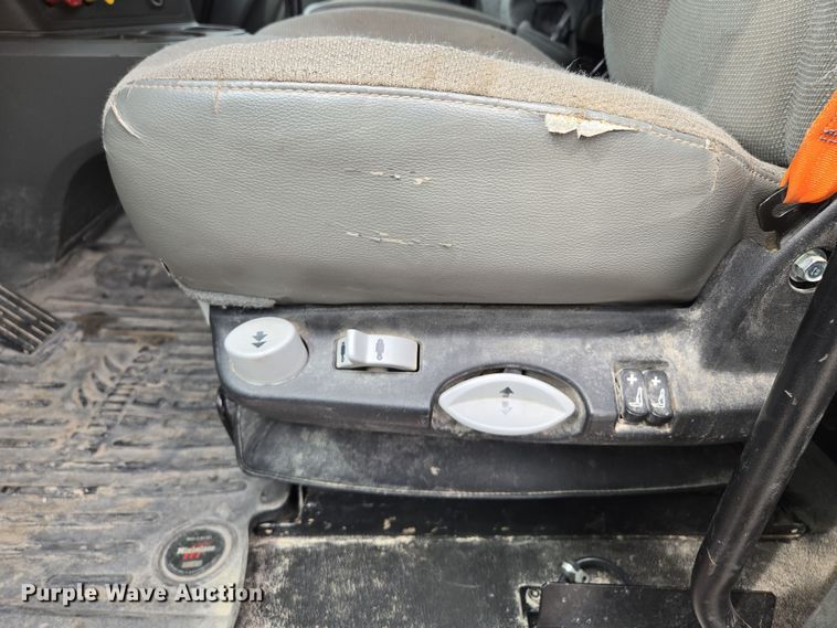 image for item EQ6943 2018 Kenworth T880 semi truck