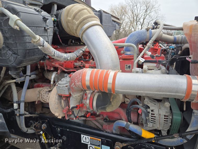 image for item EQ6943 2018 Kenworth T880 semi truck