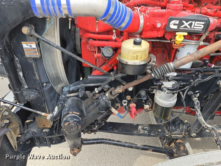 image for item EQ6943 2018 Kenworth T880 semi truck