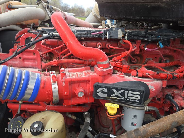 image for item EQ6943 2018 Kenworth T880 semi truck