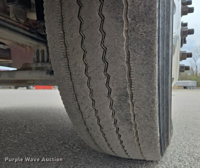 image for item EQ6943 2018 Kenworth T880 semi truck