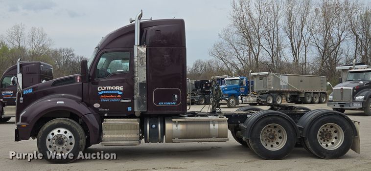 image for item EQ6944 2018 Kenworth T880 semi truck