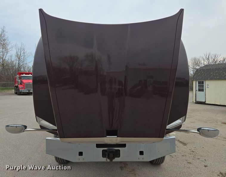 image for item EQ6944 2018 Kenworth T880 semi truck