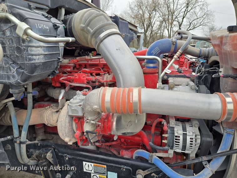 image for item EQ6944 2018 Kenworth T880 semi truck