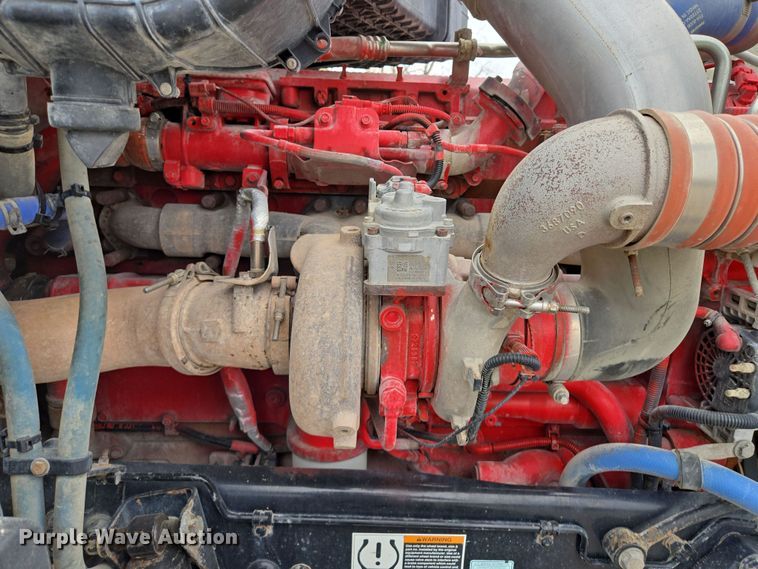 image for item EQ6944 2018 Kenworth T880 semi truck