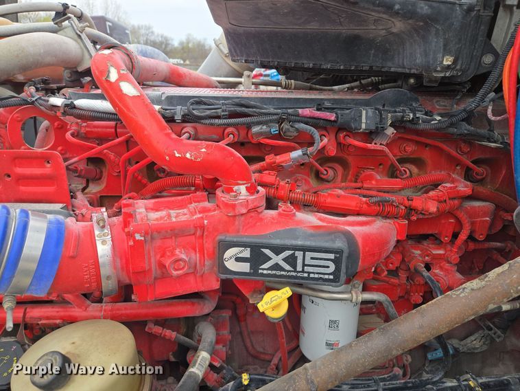 image for item EQ6944 2018 Kenworth T880 semi truck