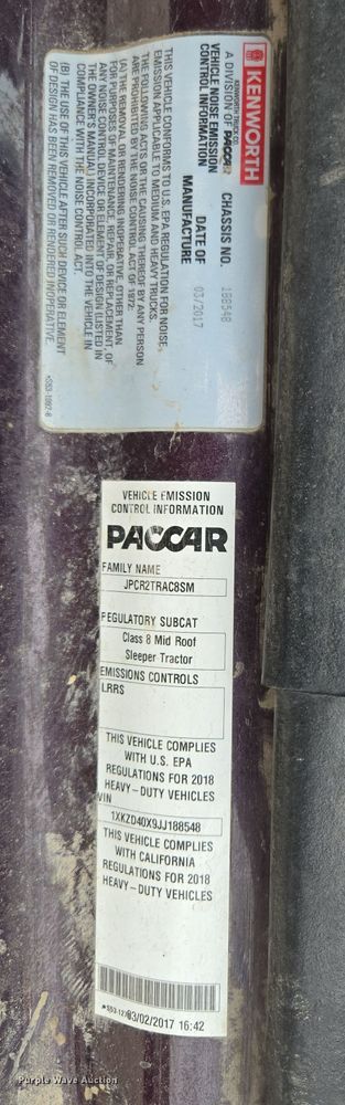 image for item EQ6944 2018 Kenworth T880 semi truck