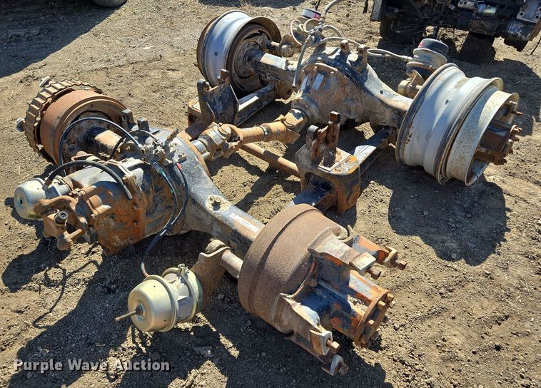 image for item EQ6947 Eaton-Spicer RS381 truck axles