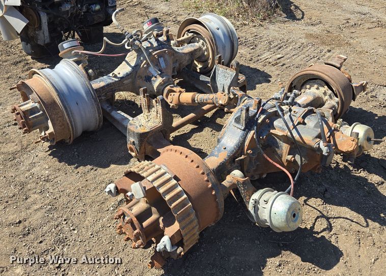 image for item EQ6947 Eaton-Spicer RS381 truck axles