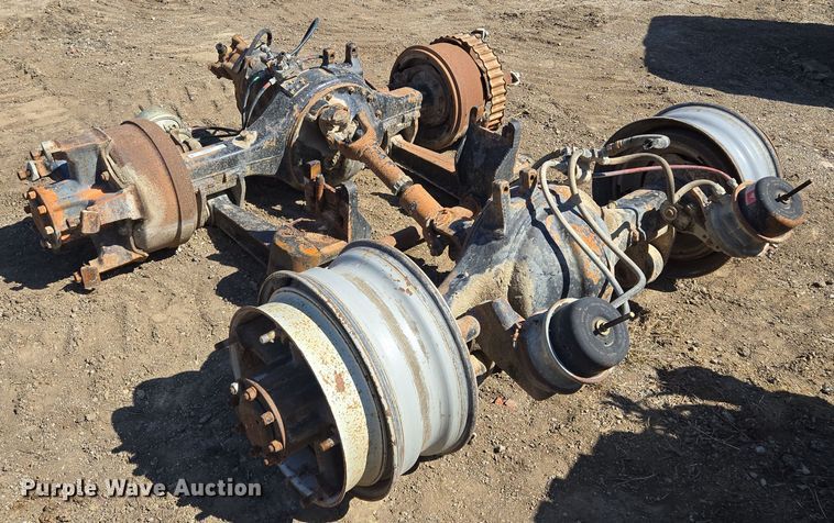 image for item EQ6947 Eaton-Spicer RS381 truck axles