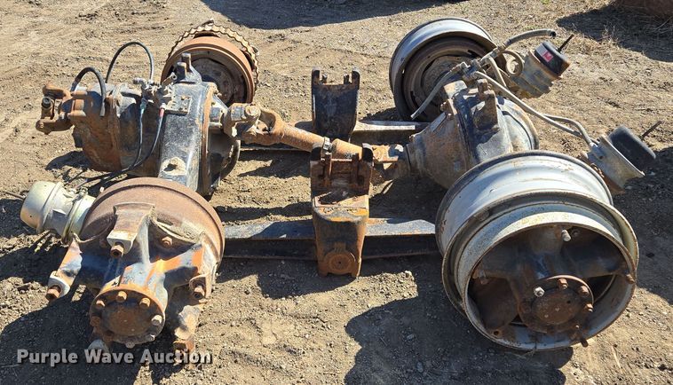 image for item EQ6947 Eaton-Spicer RS381 truck axles