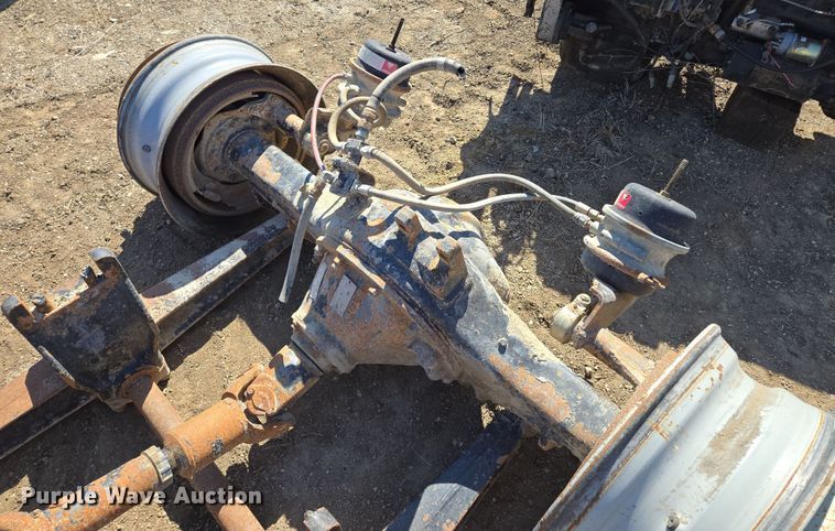 image for item EQ6947 Eaton-Spicer RS381 truck axles