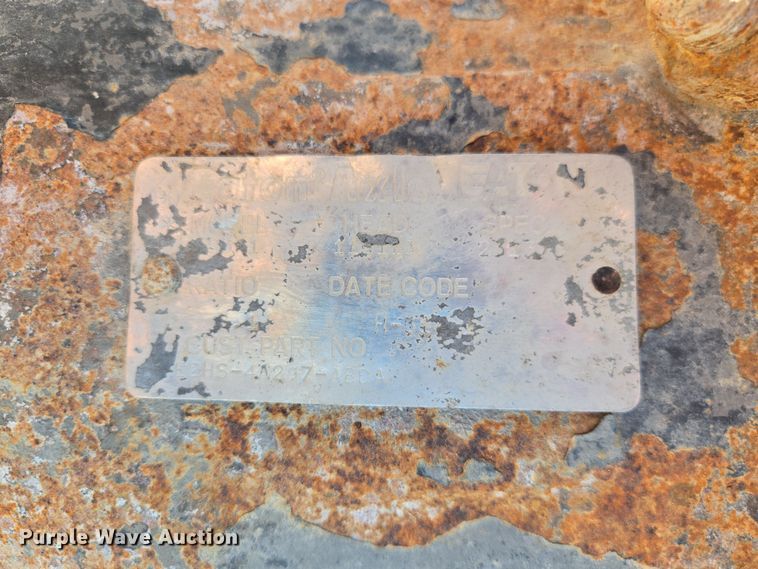 image for item EQ6947 Eaton-Spicer RS381 truck axles